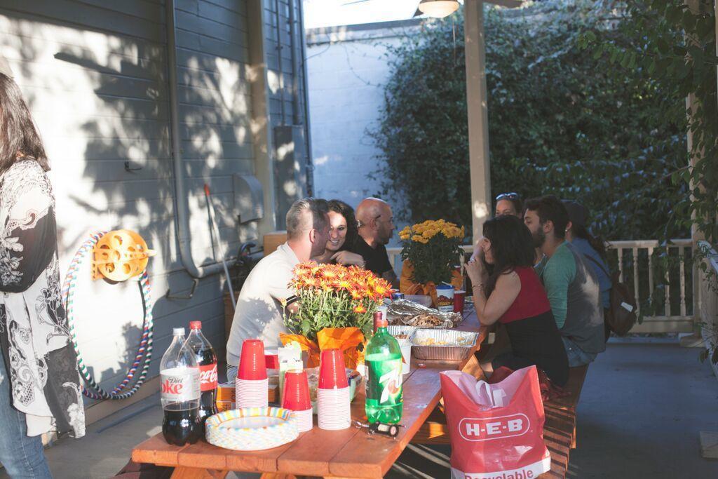 Hk Austin Hostel Екстериор снимка